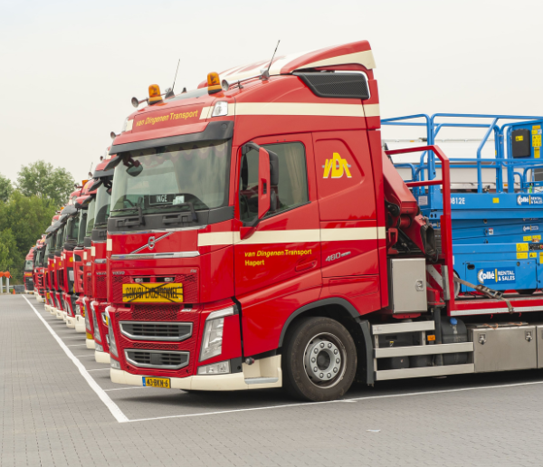 Seitenansicht eines offenen Lastkraftwagens von VDT Seitenansicht eines offenen Transportfahrzeugs von VDT
